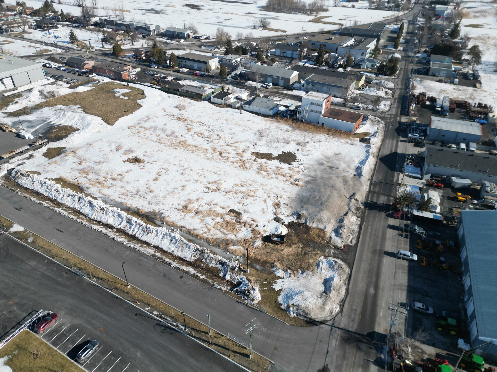 5070 Rue Viger, Saint-hubert, QC à vendre Photo principale– Image 1 sur 2
