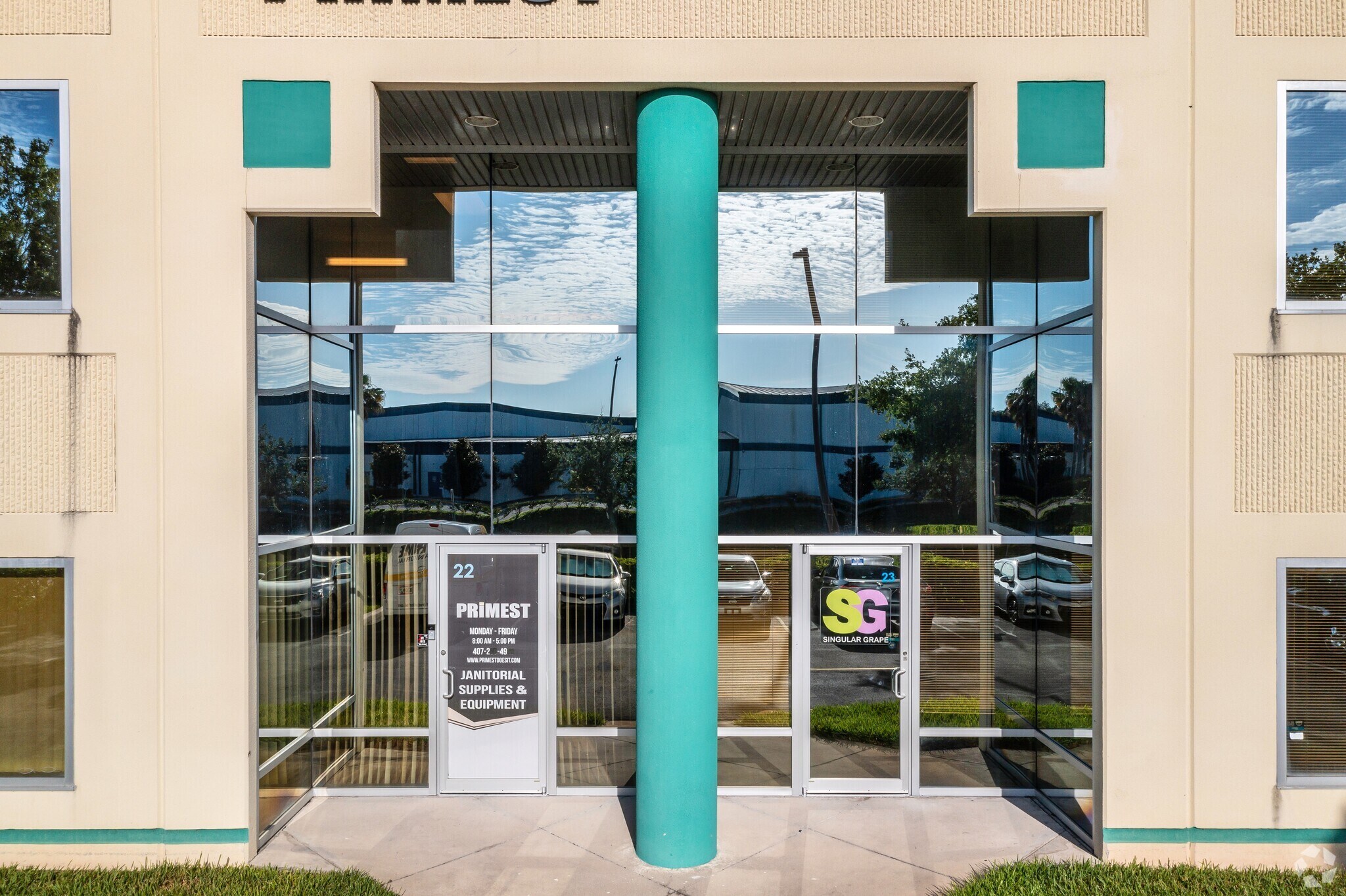 7575 Kingspointe Pky, Orlando, FL à louer Photo principale– Image 1 sur 34