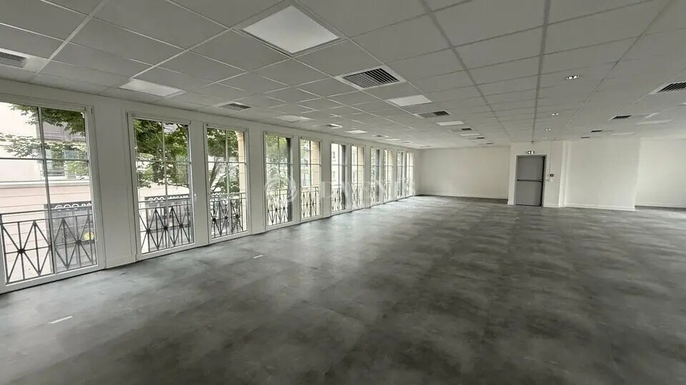 Bureau dans Chessy à louer Photo intérieure– Image 1 sur 13