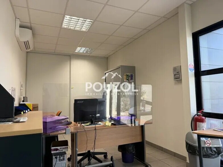 Bureau dans Gerzat à louer - Photo intérieure – Image 2 sur 9