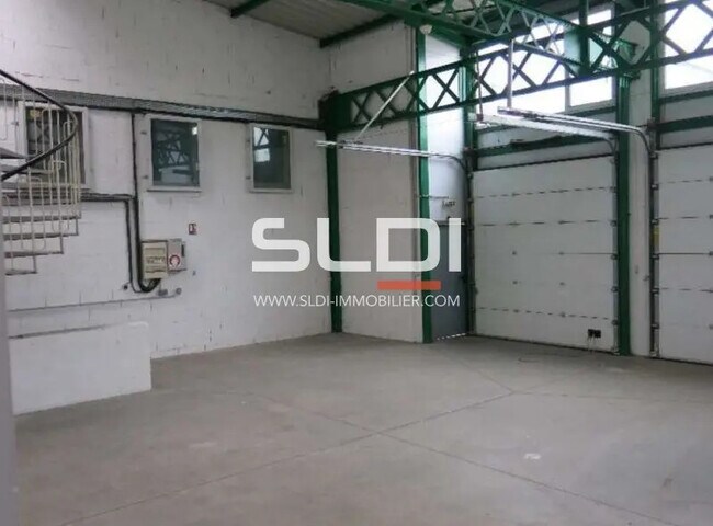 Plus de détails pour Bureau, Local d'activités à louer