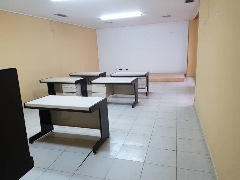 Local commercial dans Ontinyent à louer - Photo de l’immeuble – Image 3 sur 13