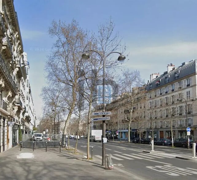 Local commercial dans Paris à louer - Photo de l’immeuble – Image 1 sur 3