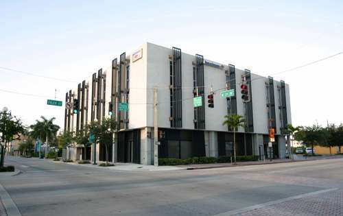 1900 Tyler St, Hollywood, FL à louer - Photo de l’immeuble – Image 2 sur 2