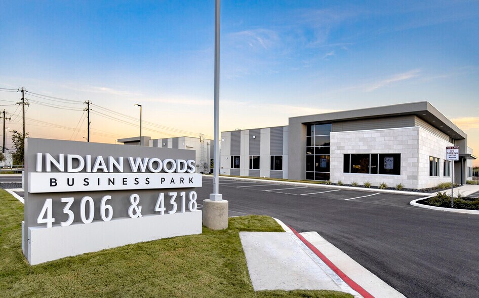 4318 De Zavala Rd, San Antonio, TX à vendre - Photo de l’immeuble – Image 3 sur 41