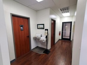 17333 State Highway 6 S, College Station, TX à louer Photo intérieure– Image 2 sur 8