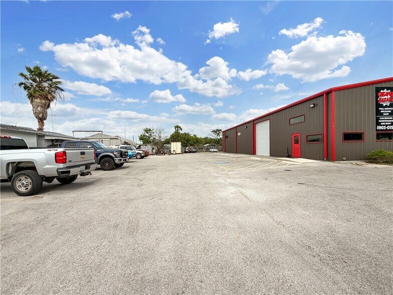 428 Anchor St, Corpus Christi, TX à louer - Photo de l’immeuble – Image 3 sur 33