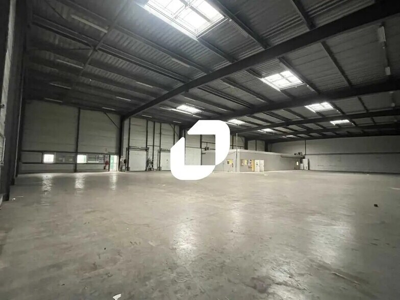 Bureau dans Blanquefort à louer - Photo de l’immeuble – Image 2 sur 7