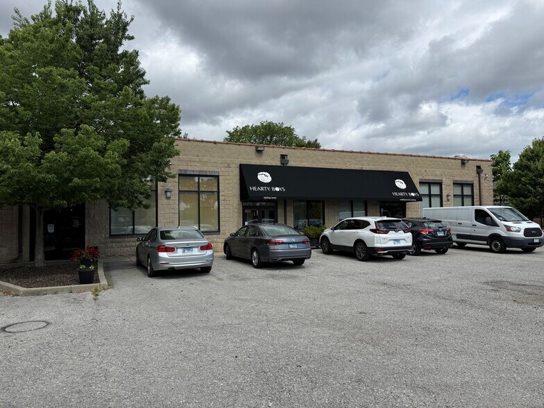 3515 W Grand Ave, Chicago, IL à vendre - Photo de l’immeuble – Image 2 sur 16