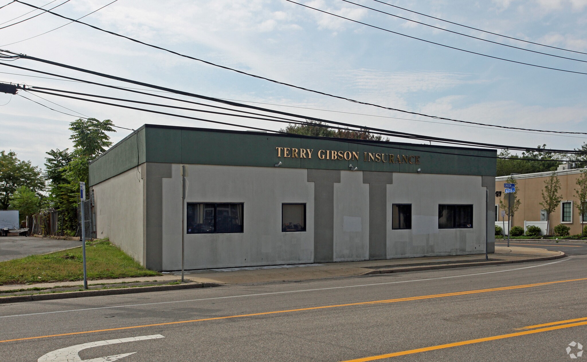 1918 Union Blvd, Bay Shore, NY à vendre Photo de l’immeuble– Image 1 sur 4