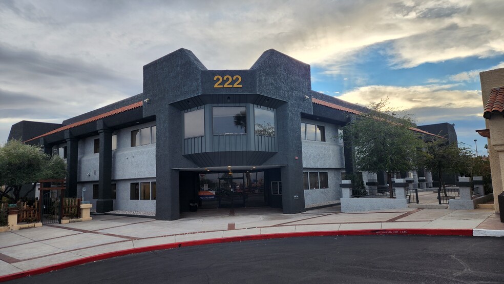 222-228 S Rainbow Blvd, Las Vegas, NV à louer - Photo de l’immeuble – Image 1 sur 12