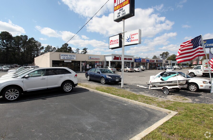 4202-4216 Oleander Dr, Wilmington, NC à louer - Photo principale – Image 1 sur 3