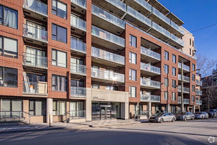 225 Rue de la Montagne, Montréal, QC à louer - Photo de l’immeuble – Image 2 sur 3