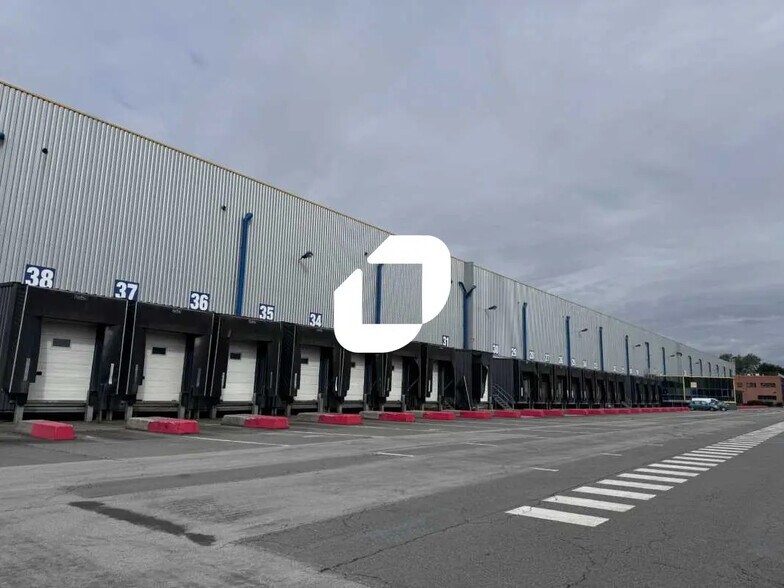 Industriel/Logistique dans Lillers à louer - Photo de l’immeuble – Image 3 sur 12