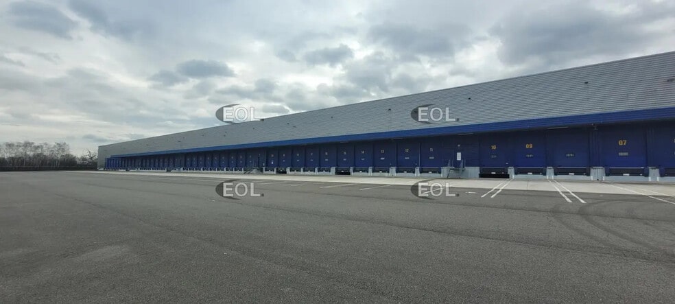 Industriel/Logistique dans Étupes à louer - Photo de l’immeuble – Image 3 sur 19
