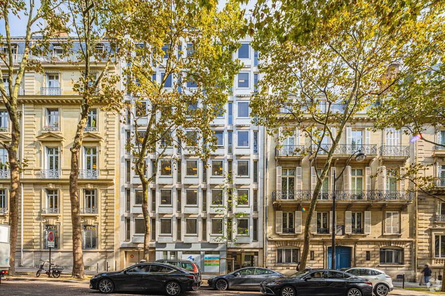 Bureau dans Paris à louer - Photo principale – Image 1 sur 4