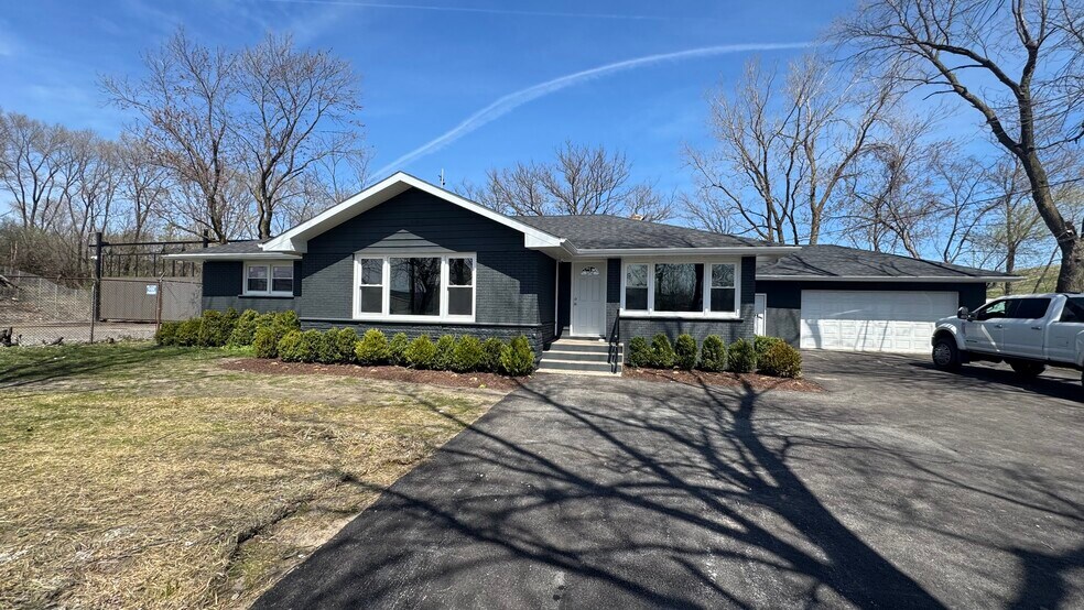 956 E 138th St, Chicago, IL à louer - Photo de l’immeuble – Image 1 sur 17