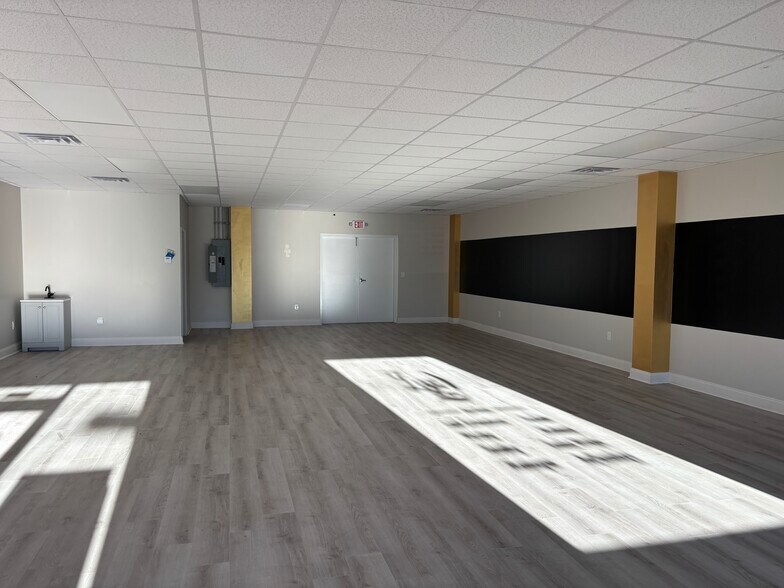 240 N Main St, Jonesboro, GA à vendre - Photo intérieure – Image 3 sur 4