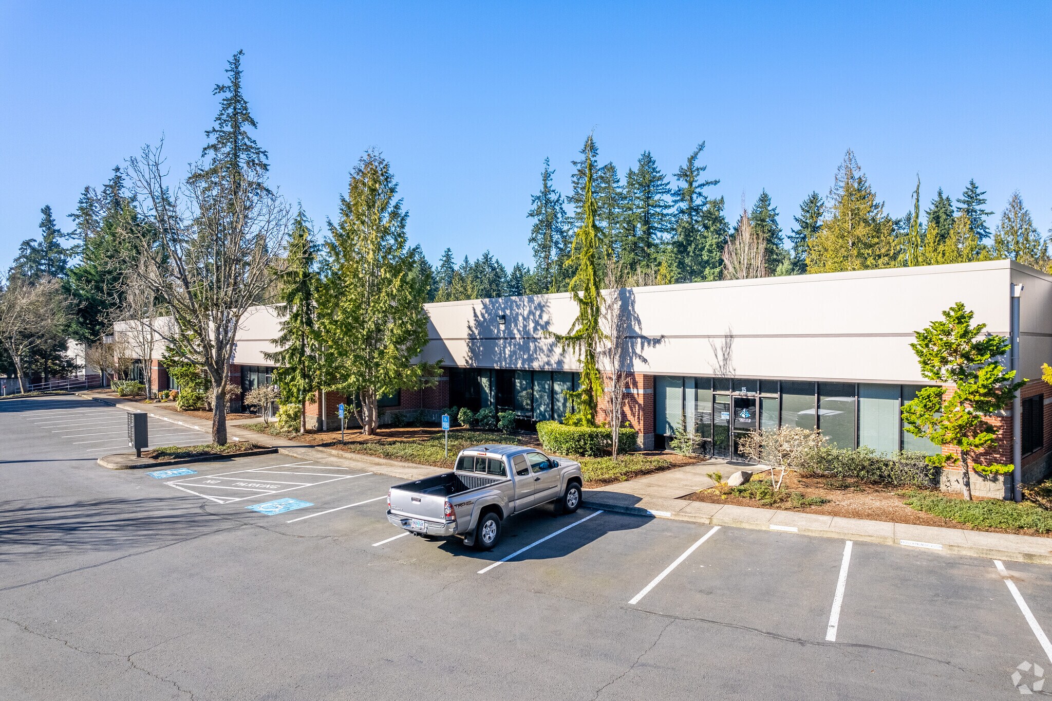 17700 SW Upper Boones Ferry Rd, Portland, OR à louer Photo principale– Image 1 sur 14