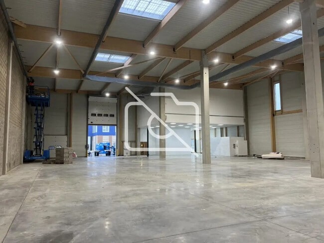 Plus de détails pour Bureau, Industriel/Logistique à louer