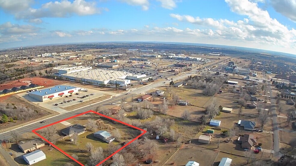 519 N Sara Rd, Mustang, OK à vendre - Photo de l’immeuble – Image 3 sur 3