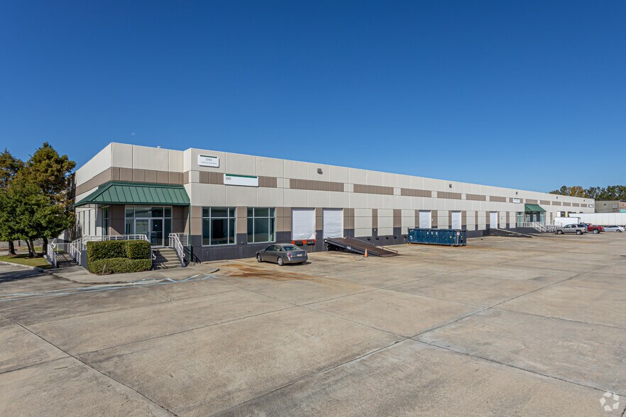 11965 Lakeland Park Blvd, Baton Rouge, LA à louer - Photo principale – Image 2 sur 4