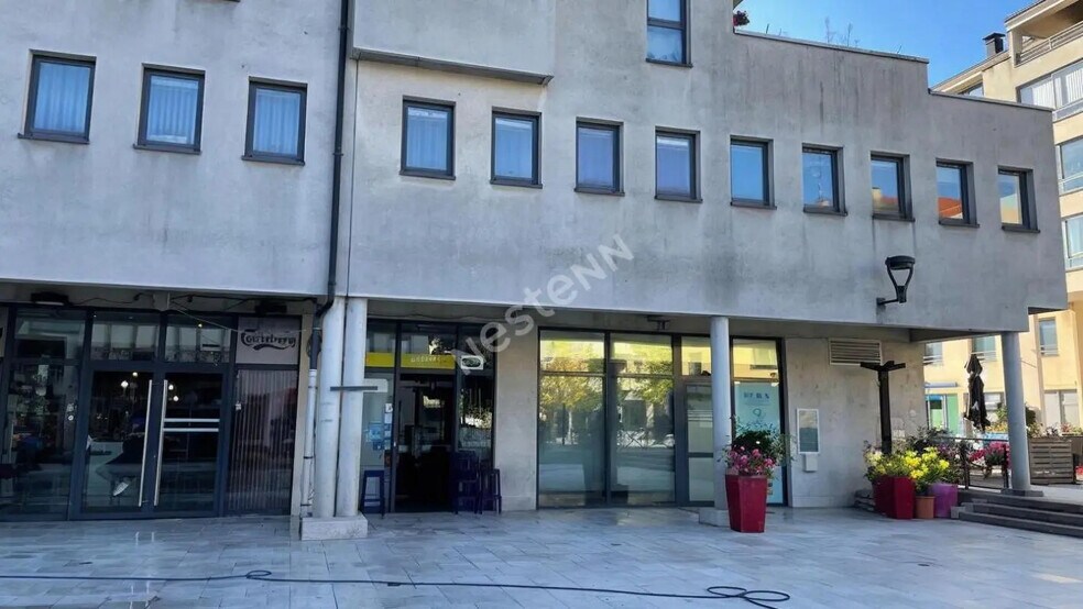 Bureau dans Forbach à vendre - Photo de l’immeuble – Image 2 sur 16