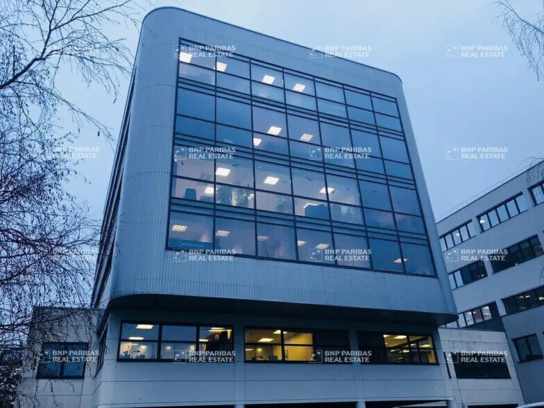 9 Avenue Des Montboucons, Besançon à louer - Photo de l’immeuble – Image 2 sur 6