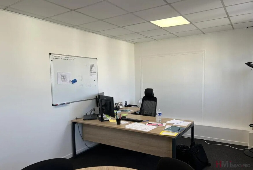 Bureau dans Le Petit-Quevilly à louer - Photo intérieure – Image 3 sur 7