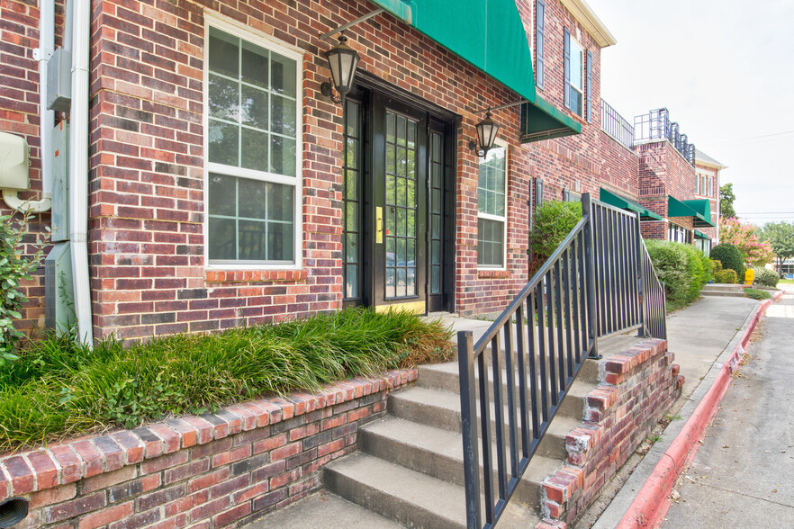 2615 E Southlake Blvd, Southlake, TX à louer - Photo de l’immeuble – Image 2 sur 20