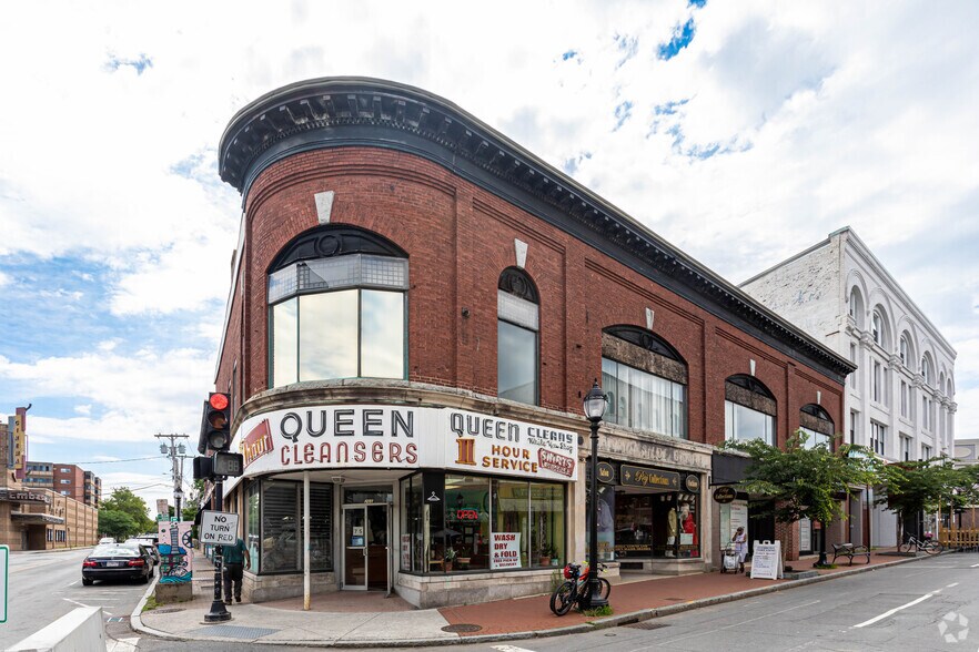 266-278 Moody St, Waltham, MA à louer - Photo de l’immeuble – Image 1 sur 24