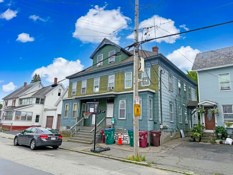 12 Columbus Ave, Lowell, MA à vendre - Photo de l’immeuble – Image 3 sur 13