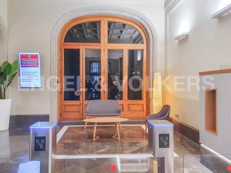 Passeig de Gràcia, Barcelone, Barcelona à louer - Hall d’entrée – Image 3 sur 6