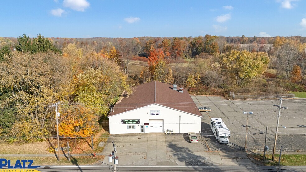 409 E Main St, Andover, OH à louer - Photo de l’immeuble – Image 3 sur 9