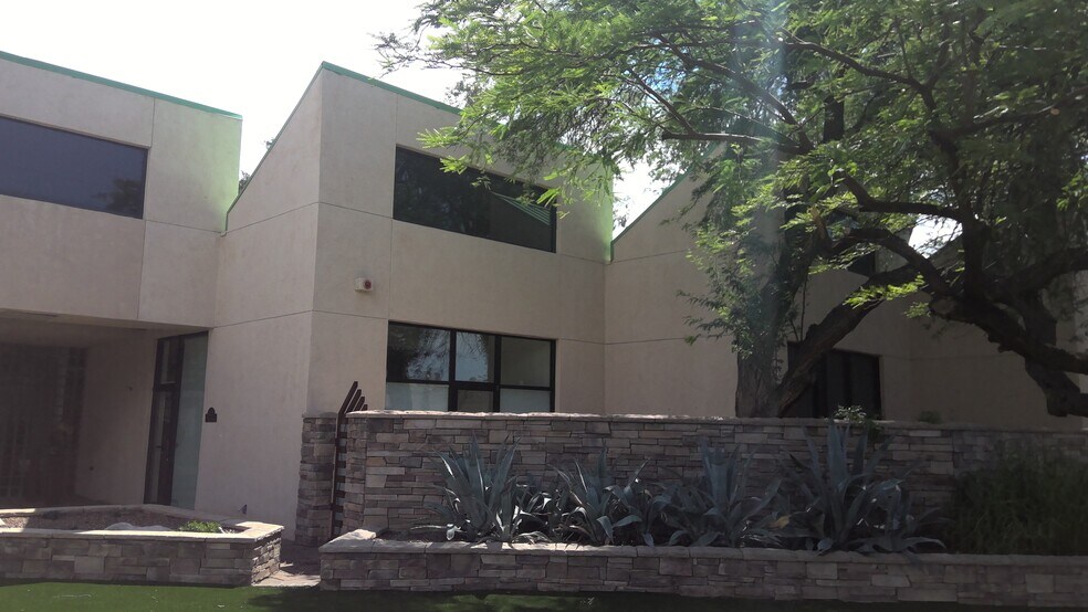 6252 E Grant Rd, Tucson, AZ à louer - Photo de l’immeuble – Image 2 sur 7