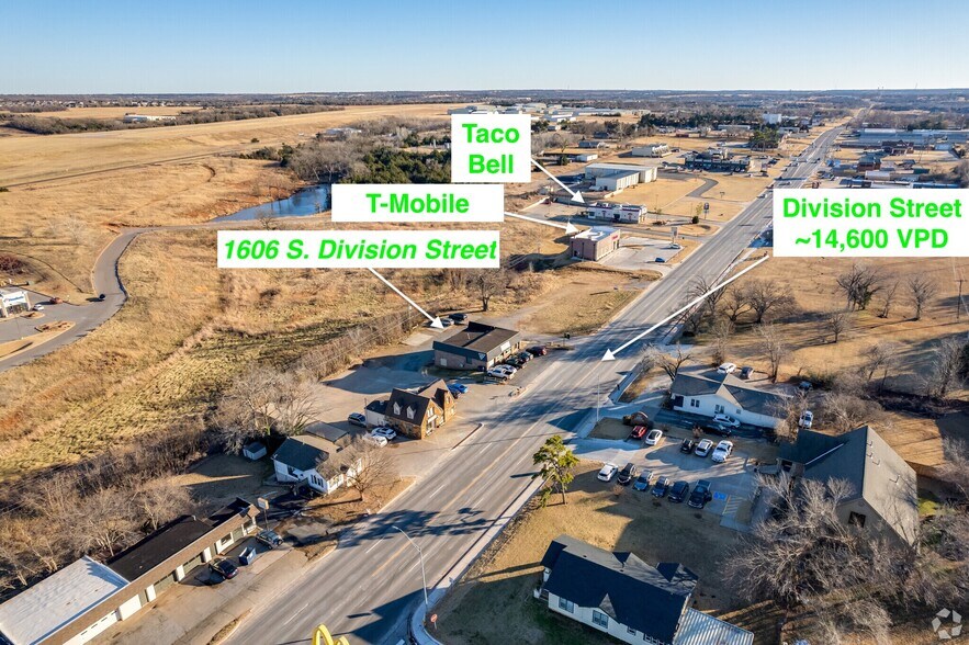 1606 S Division St, Guthrie, OK à louer - Photo de l’immeuble – Image 2 sur 5
