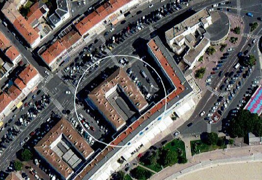 Local commercial dans Royan à vendre - Photo de l’immeuble – Image 2 sur 6