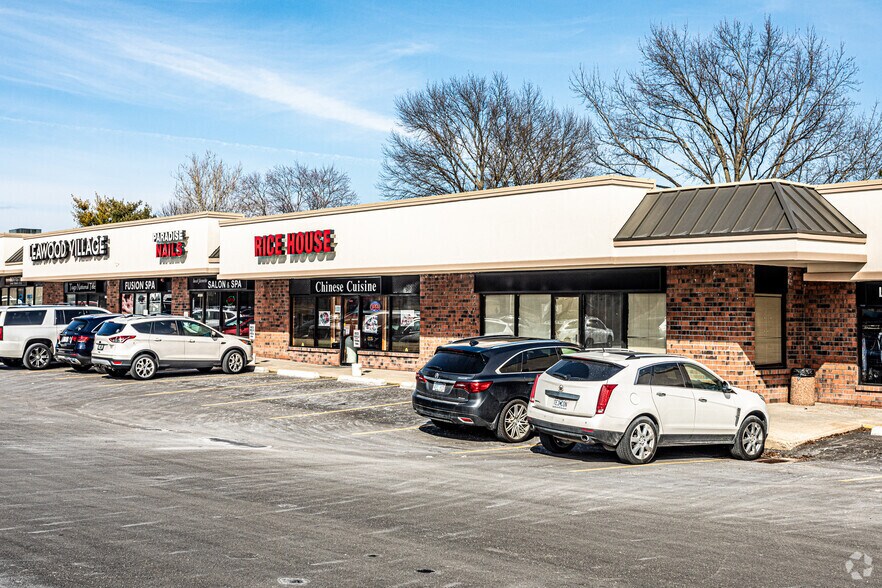 12921-13011 State Line Rd, Kansas City, MO à louer - Photo de l’immeuble – Image 3 sur 4