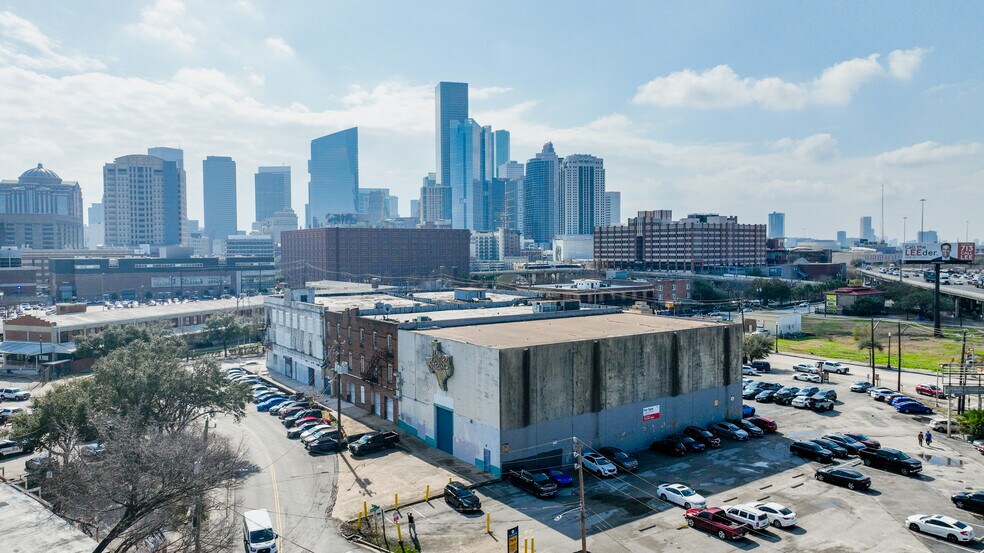 707-717 Walnut St, Houston, TX à louer - Photo de l’immeuble – Image 2 sur 10