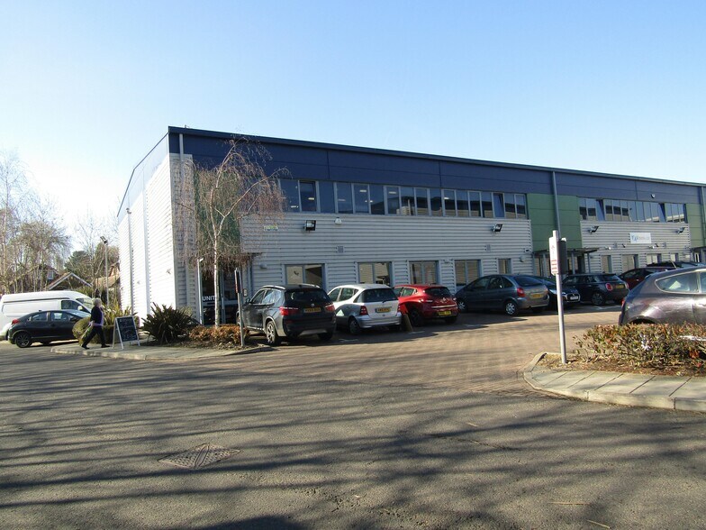 Molly Millars Ln, Wokingham à louer - Photo de l’immeuble – Image 1 sur 6