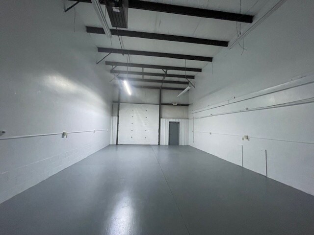 7801-7813 Affinity Dr, Cincinnati, OH à louer - Photo de l’immeuble – Image 2 sur 10