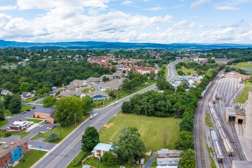 1294 Virginia Ave, Harrisonburg, VA à vendre - Photo de l’immeuble – Image 3 sur 6