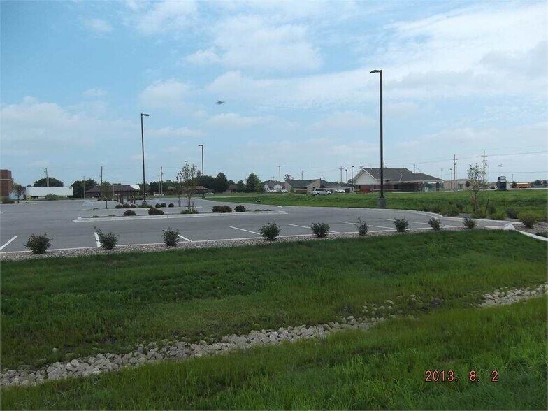 17th & Lorraine, Hutchinson, KS à vendre - Photo de l’immeuble – Image 2 sur 6