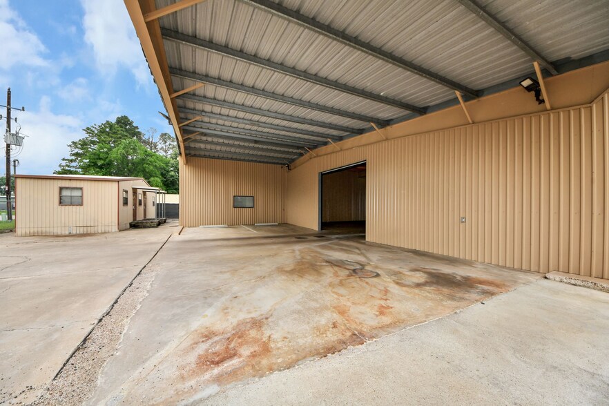 10814 Woodedge Dr, Houston, TX à vendre - Photo de l’immeuble – Image 3 sur 70