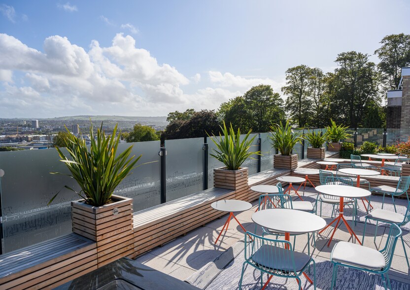 40 Berkeley Sq, Bristol à louer - Photo de l’immeuble – Image 2 sur 9