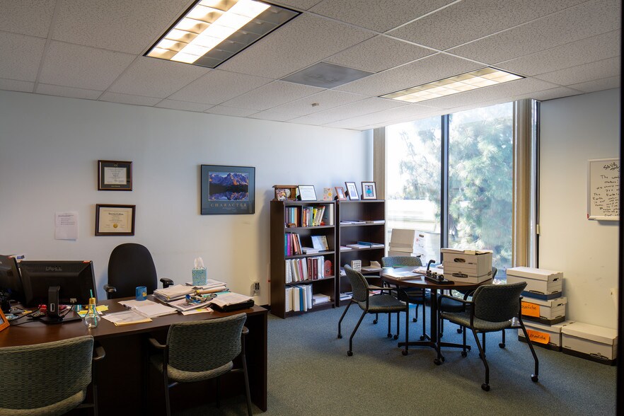 6252 Telegraph Rd, Commerce, CA à louer - Photo intérieure – Image 3 sur 10