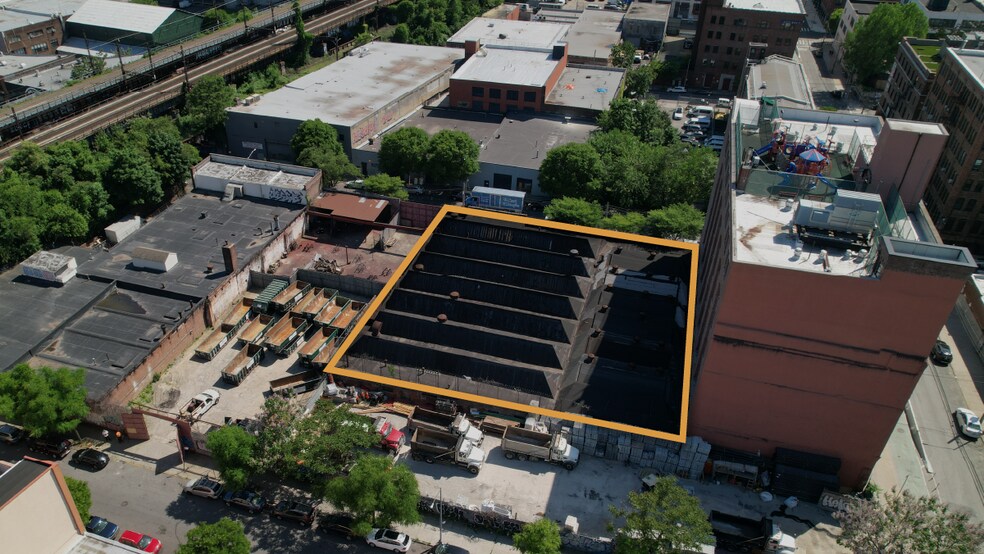 801 E 136th St, Bronx, NY à vendre - Photo de l’immeuble – Image 2 sur 2