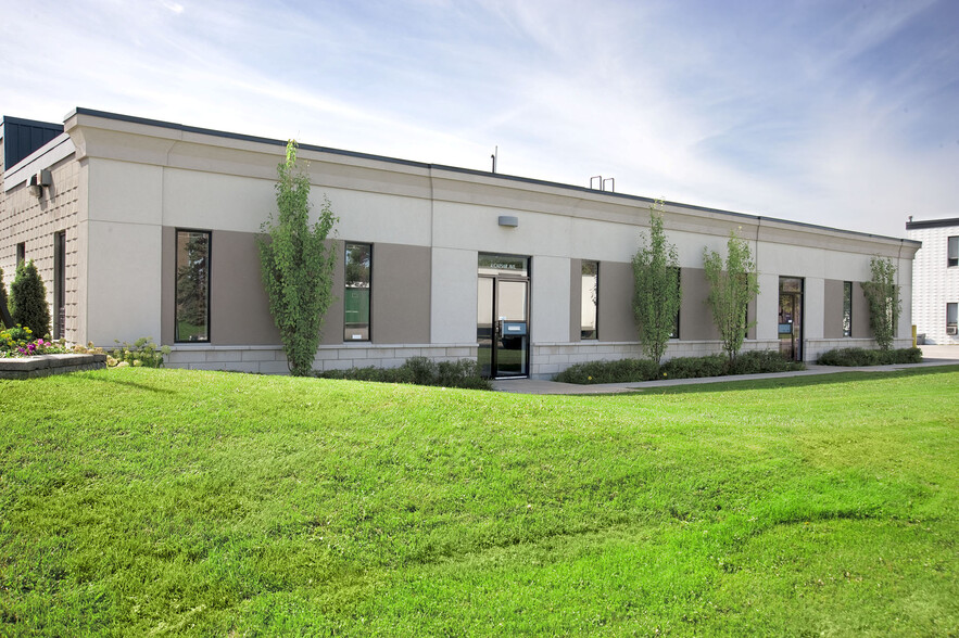 4 Caesar Av, Ottawa, ON à louer - Photo principale – Image 1 sur 1