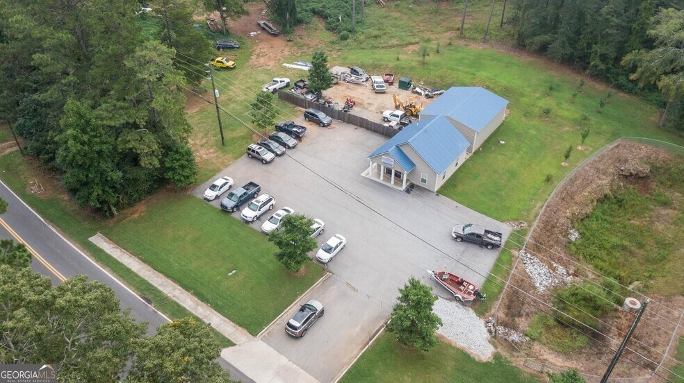 7117 Brown Bridge Rd, Covington, GA à vendre - Photo principale – Image 1 sur 10
