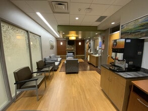 4126 N Holland Sylvania Rd, Toledo, OH à louer Hall d’entrée– Image 2 sur 8
